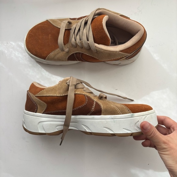 Jeffrey Campbell Women's‎ Limit Platform Sneakers in Carmel/Beige Sz 6 - Picture 3 of 6